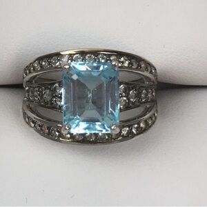 💎Genuine Sky Blue Topaz Ring💎